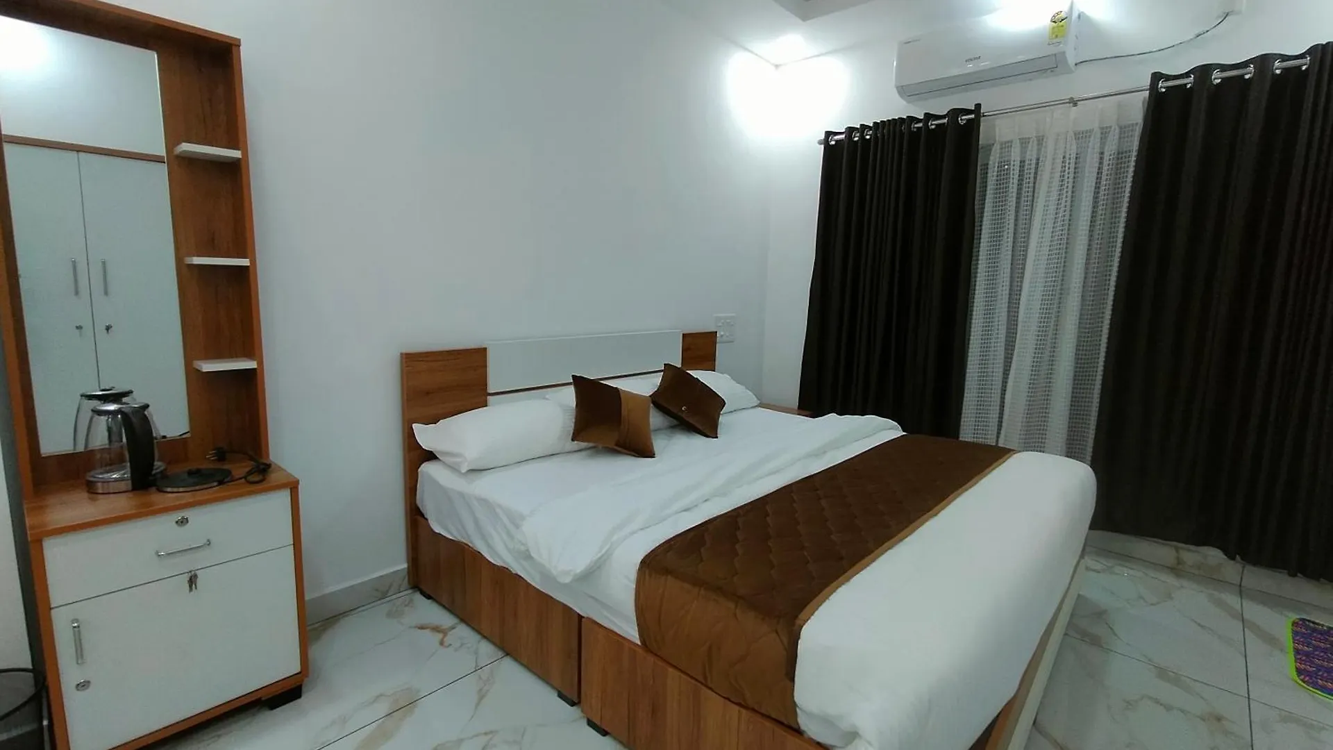 Hotel The Mountmist Kochi