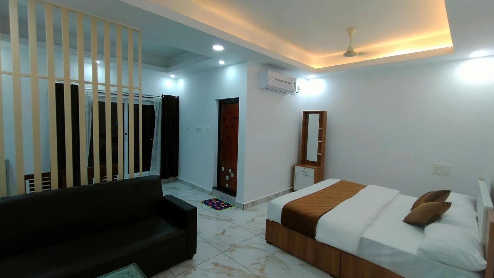 Hotel The Mountmist Kochi