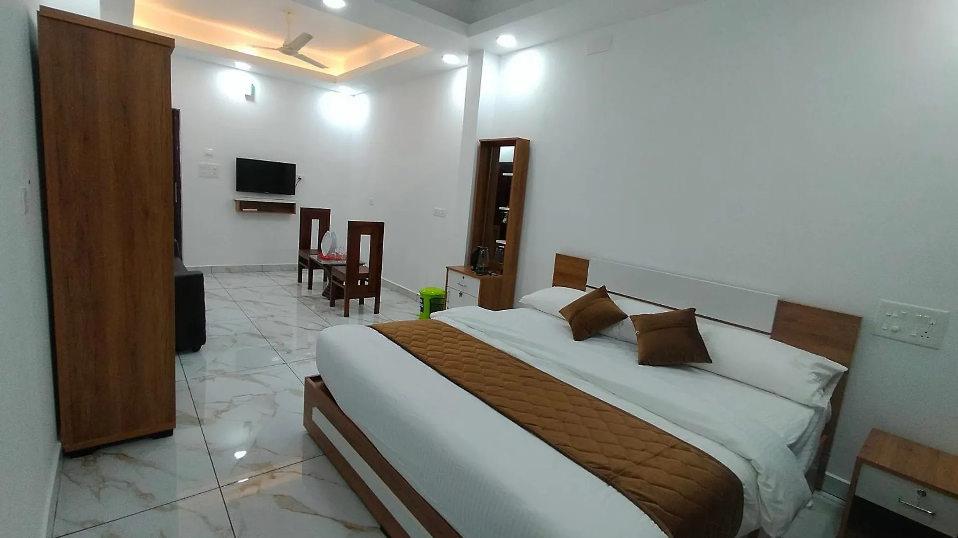 Hotel The Mountmist Kochi Indien